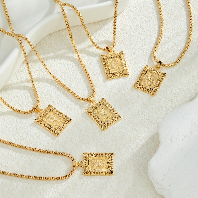 A Hip-Hop Style Copper Pendant Necklace Featuring a Gold-Plated Stainless Steel Chain, with Options for All 26 Letters A-Z, Making It a Stylish And High-End Jewelry Gift. Birthday Gift