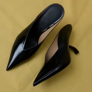 AINT LAURENTS - MULES