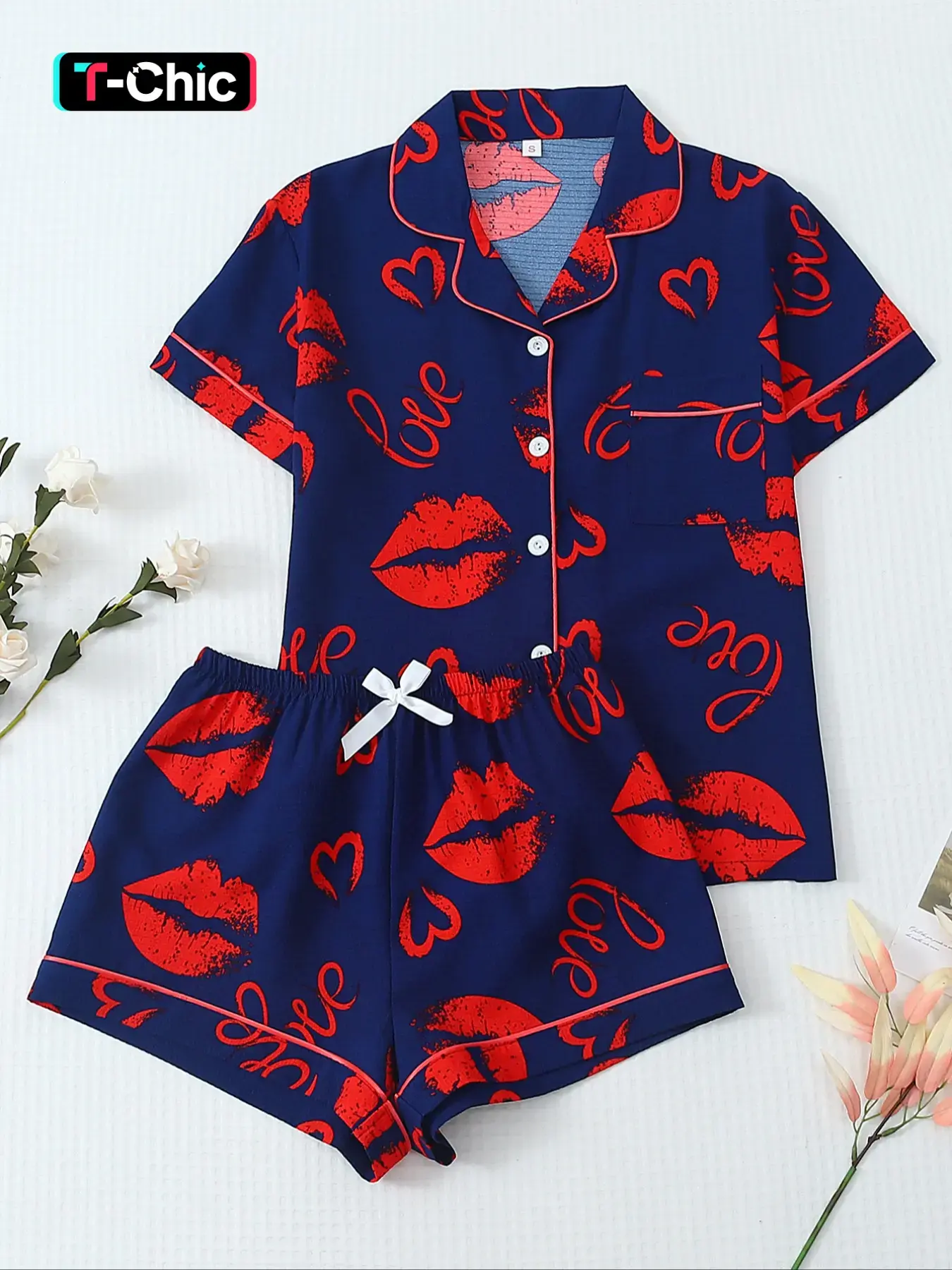 Women's Valentine's Day Sleepwear Set Pajamas, Heart Lips Print Sweet Lapel Short Sleeve Top with Pocket and Bow Shorts, Casual Homeewear