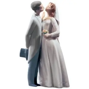 Lladro Collectible Figurine, a Kiss to Remember