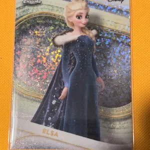 Elsa Topps, Disney Chrome 2025 Rainbow Shimmer Trading Card