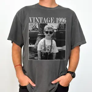 [Copy of] Personalized Vintage Photo and Year Shirt, Custom 30th Birthday Gift, 40th Birthday Party Matching Shirts, Funny Childhood Photo Tee