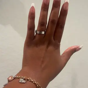 Classic Cross Design Unisex Ring, Stainless Steel Material, Elegant Craftsmanship, Luxury Fashion Accessory, Suitable for Daily Wear & Special Occasions