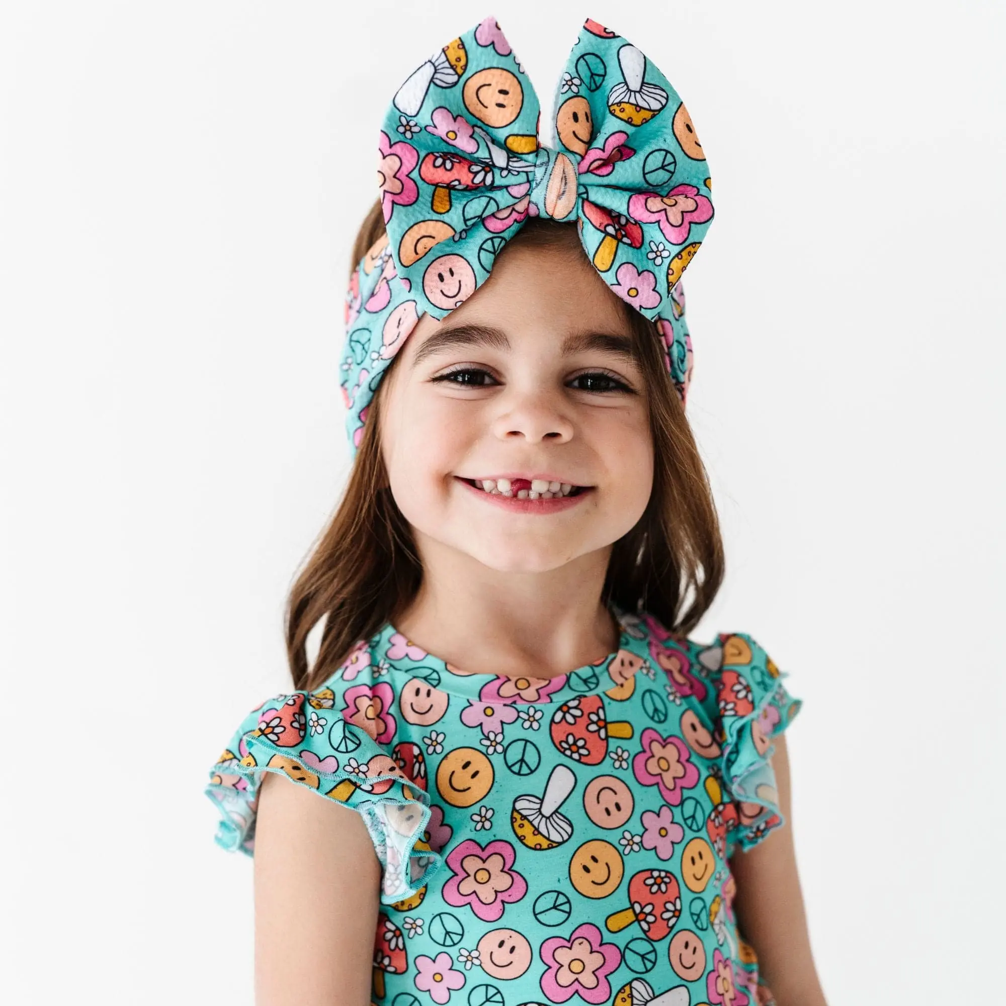 Don't Worry Be Hippie Biggie Bow