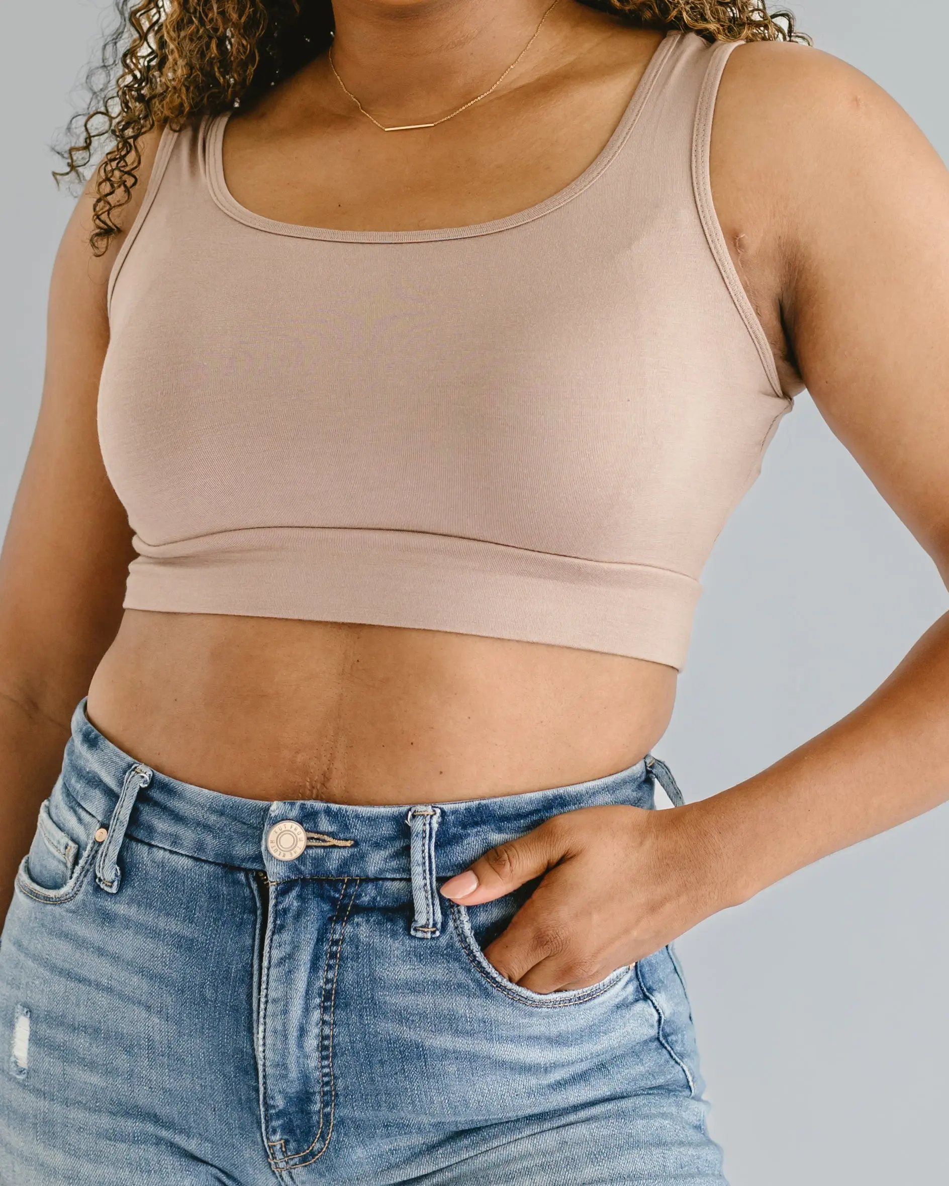 Lady's Basic Classic Wide-Strap Spandex Tank Halftee, Slim-Fit Garments for Women's Everyday Wear