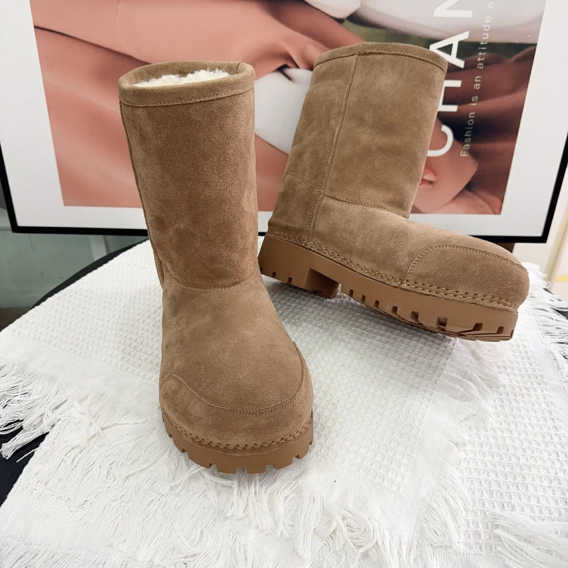 Mid tube camel color