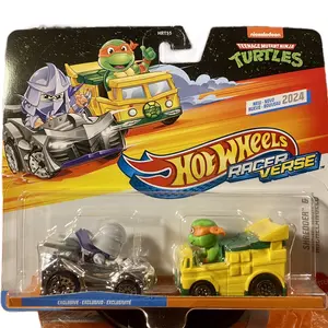 Hot Wheels Racer Verse Two Pack Teenage Diecast Replica Mutant Ninja Turtles Michaelangelo - Classic & Novelty Toy