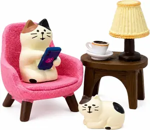 Miniature Cat Figurines Set, 4-Piece Resin Cat with Pink Sofa & Lamp, Cute Cat Desk Decor for Office, Shelf & Home, Cat Lover Gift, Small Cat Figurine Desk Accessories