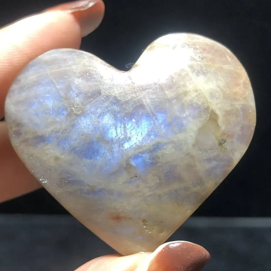Natural Blue Moonstone Hand-Carved Heart Pocket Crystals - Crystal Carving Natural Stone for Jewelry Accessories, Decorations, New Beginnings, Enhancing Intuition, Abundance, Enhances Intuition, Good Fortune In Business, Home Ornament, 80-100G, 5-8Cm, Inn