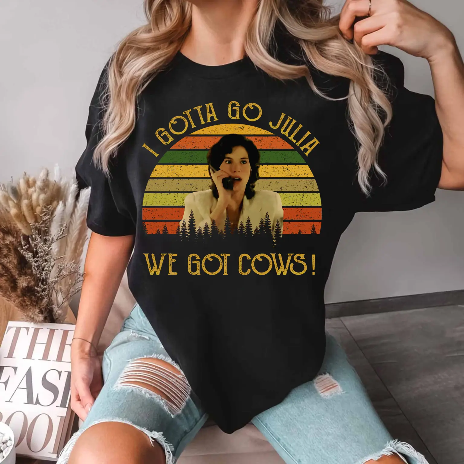 (UPDATE)I Gotta Go Julia We Got Cows! Vintage Retro Unisex T-Shirt, Hoodie, Sweatshirts, Twister Movie Shirt, Vintage Funny Men Unisex Tee, Twister Movie 1996 Inspired Tee, Funny Gift T Shirts, Dad Shirt, Gift For Dad, Fathers Day 2025