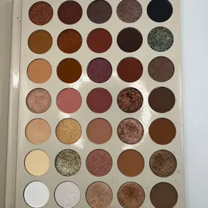 Eyeshadow palette #402 Glitter Matte Creamy