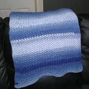 Mesh Stitch Throw - Soft and Cozy Blanket for a Comfortable Sleep