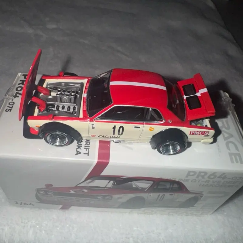 Skyline Gt-R v8 pop race