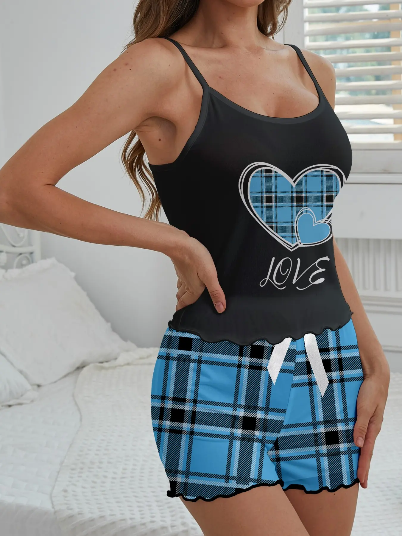 Women's Summer Casual Feminine Loose Fit Heart Pattern Sleepwear Set, Letter Print Love & Bow Detail Pajamas for Vacation Relaxation