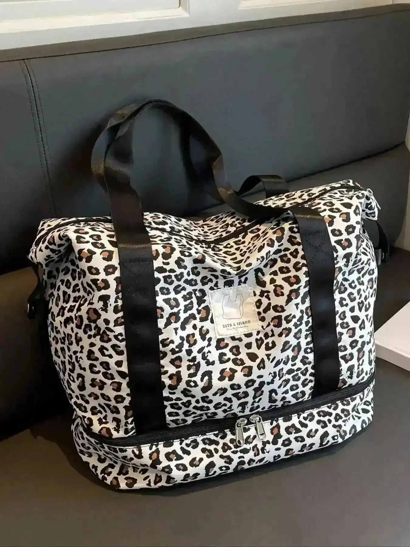Leopard Print Large Capacity Travel Bag, Lightweight Short-distance Travel Bag, Multi-functional Suitcase Shoulder Bag for Women and Men, Fashionable Patterned Bag, Lightweight Outing Bag, Convenient Carry Bag,
