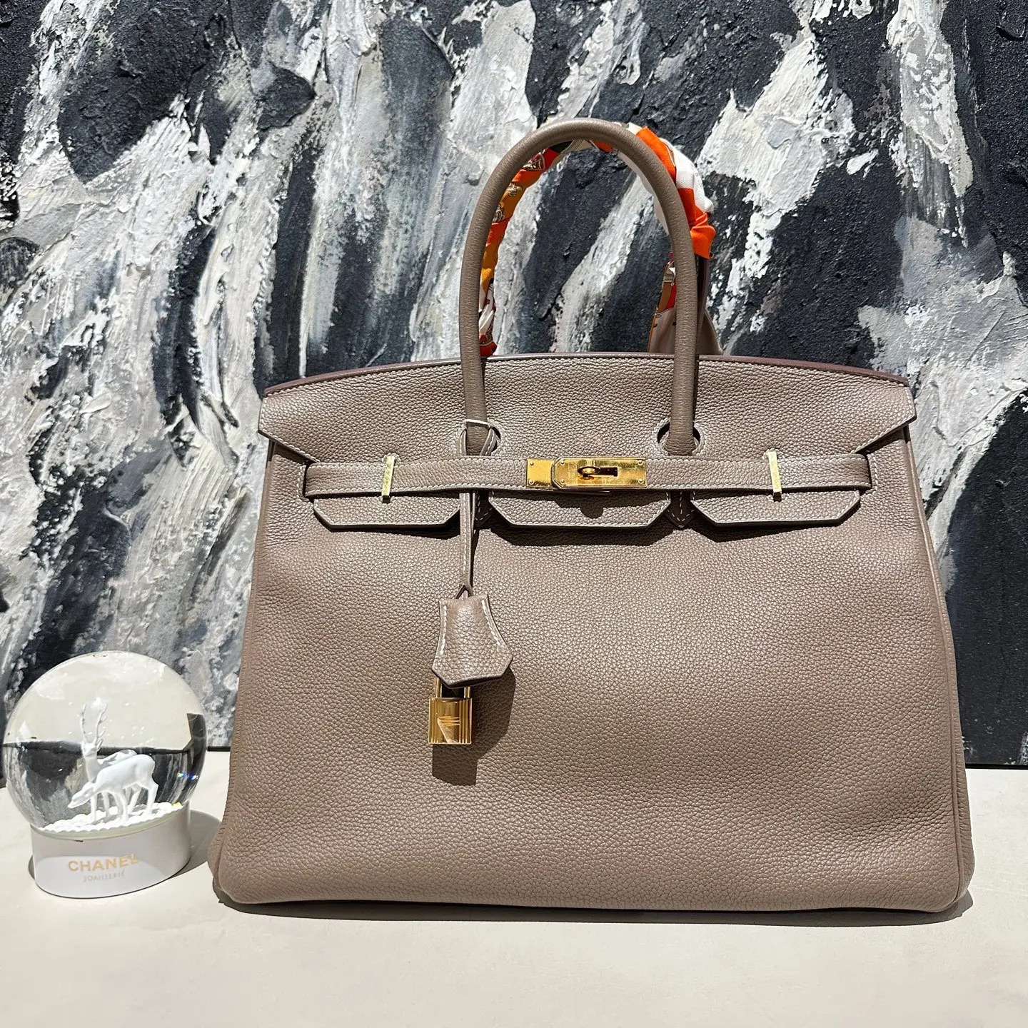 Pre-owned HERMÈS Hermes Birkin 35cm in Taupe Togo Leather with Gold Hardware and Locking Buckle