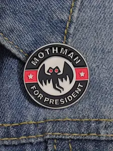 1pc Cartoon Mothman Pin, Hat Backpack Clothing Brooch Clip, Decoration Accessory Gift for Men, Halloween Party Accessory