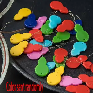 Plastic Needle Threader Set, Easy Sewing Tool, Handmade Sewing Accessory, Ideal for Crafts and Quilting, Random Color Plastic Bobbin Holder