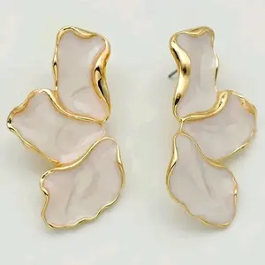 earrings for women's