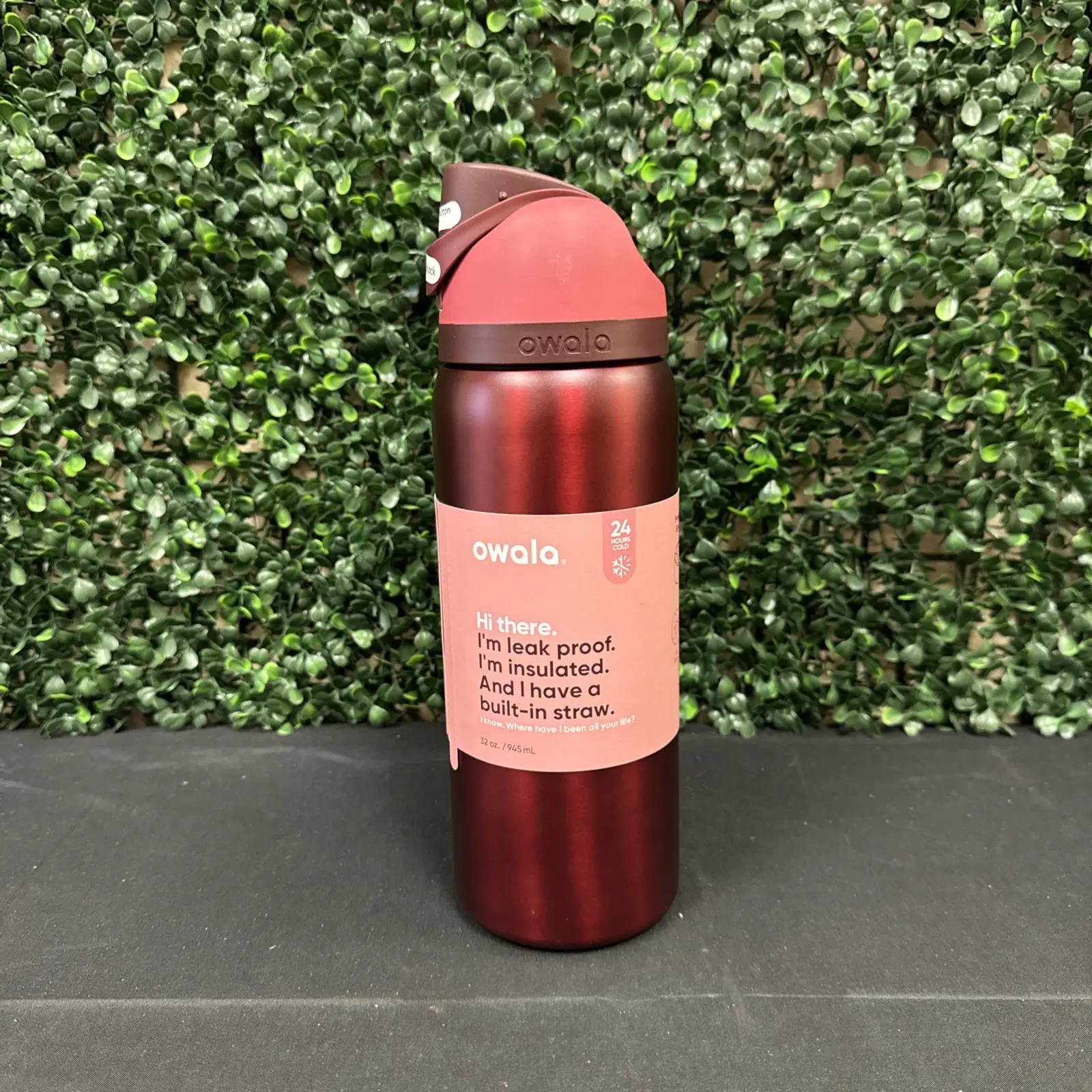Owala FreeSip 32oz Stainless Steel Water Bottle Black Cherry