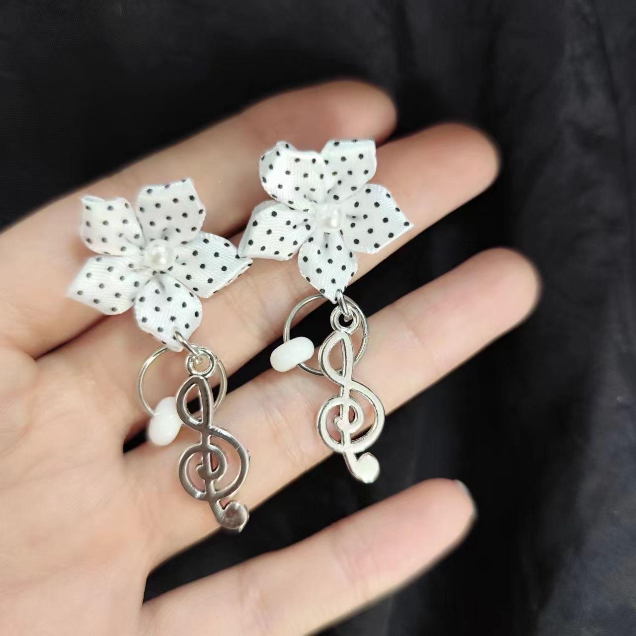 Cute Coquette Vintage Polka Dot Flower Treble Clef Earrings Sweet Aesthetic Daily Jewelry For Girls Perfect For Various Occasions