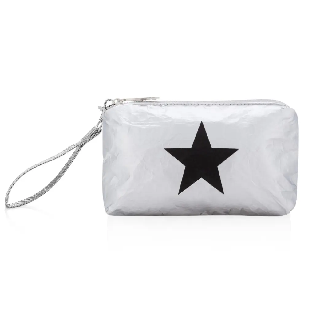 Zip-Wristlet in Silver with Black Star
