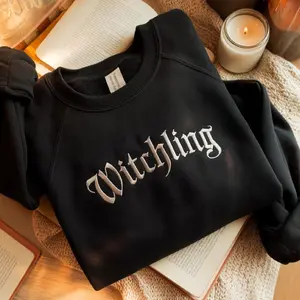 Witchling Manon Blackbeak Bookish Embroidered Sweatshirt, Throne of Glass Merch, TOG Booktok SJM Reader Sweatshirt, The Thirteen Sweatshirt