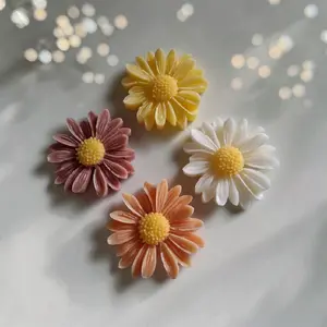 Daisy Shaped Scented Candles in Assorted Colors for Aromatic Home Decor and party favors