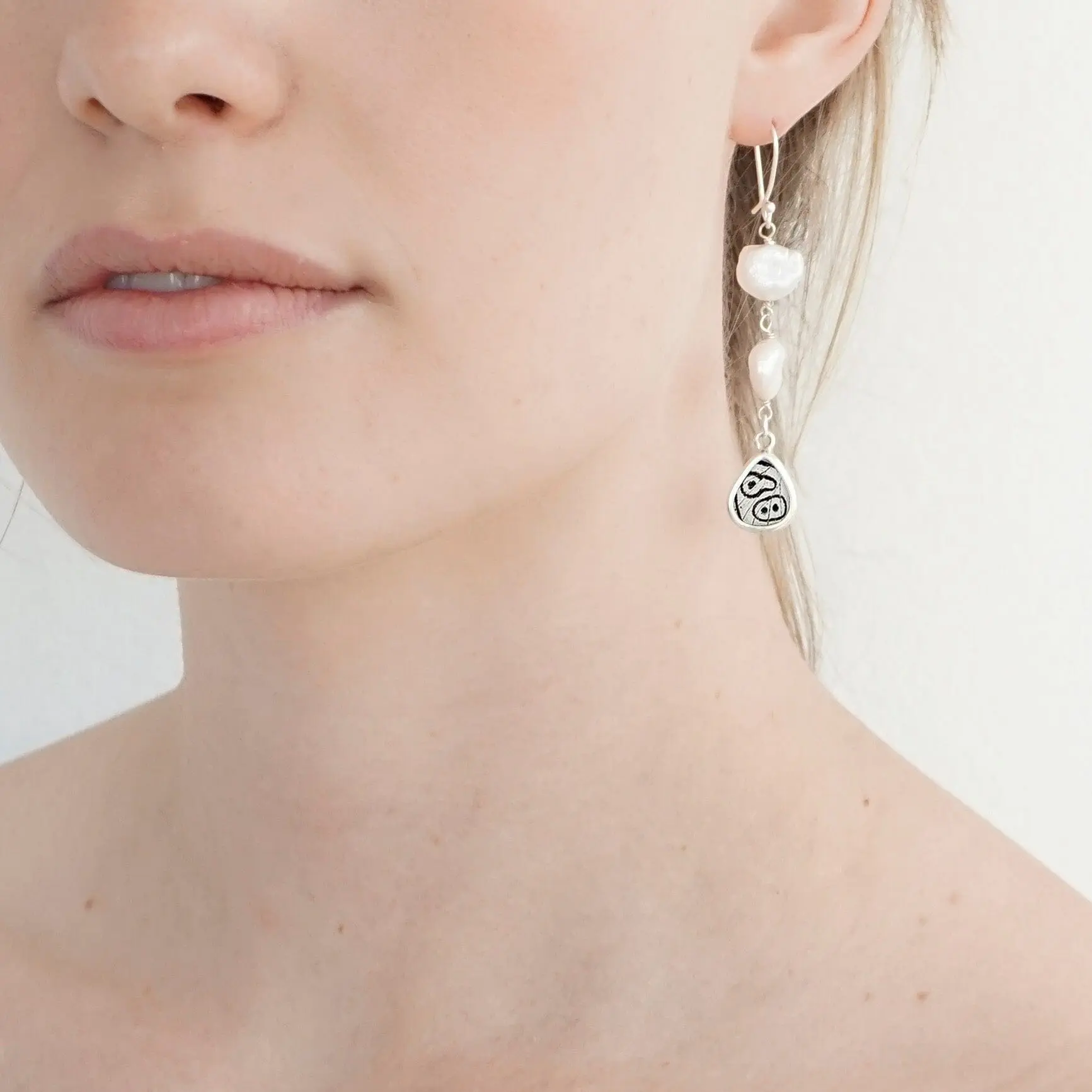 Clymena Butterfly Small Teardrop Pendant With Two Freshwater Pearls Earrings In Sterling Silver