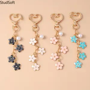 Pearl Cherry Blossom Keychain — Simple Floral Mobile Phone Charm, Handbag & Backpack Accessory