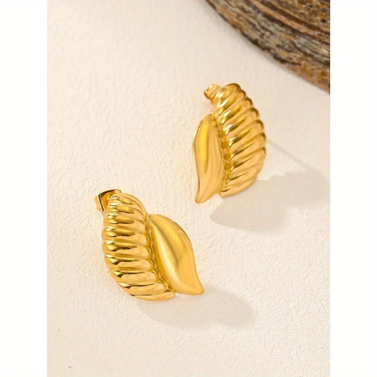 Gold Leaf Single Stud Earring for Women, Modern Statement Geometric Jewelry in Stainless Steel with a 3D Textured Finish for Daily Wear