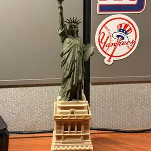 Statue of Liberty 3D print high school quality Replica - Iconic American Symbol for Home Decor and Collectors