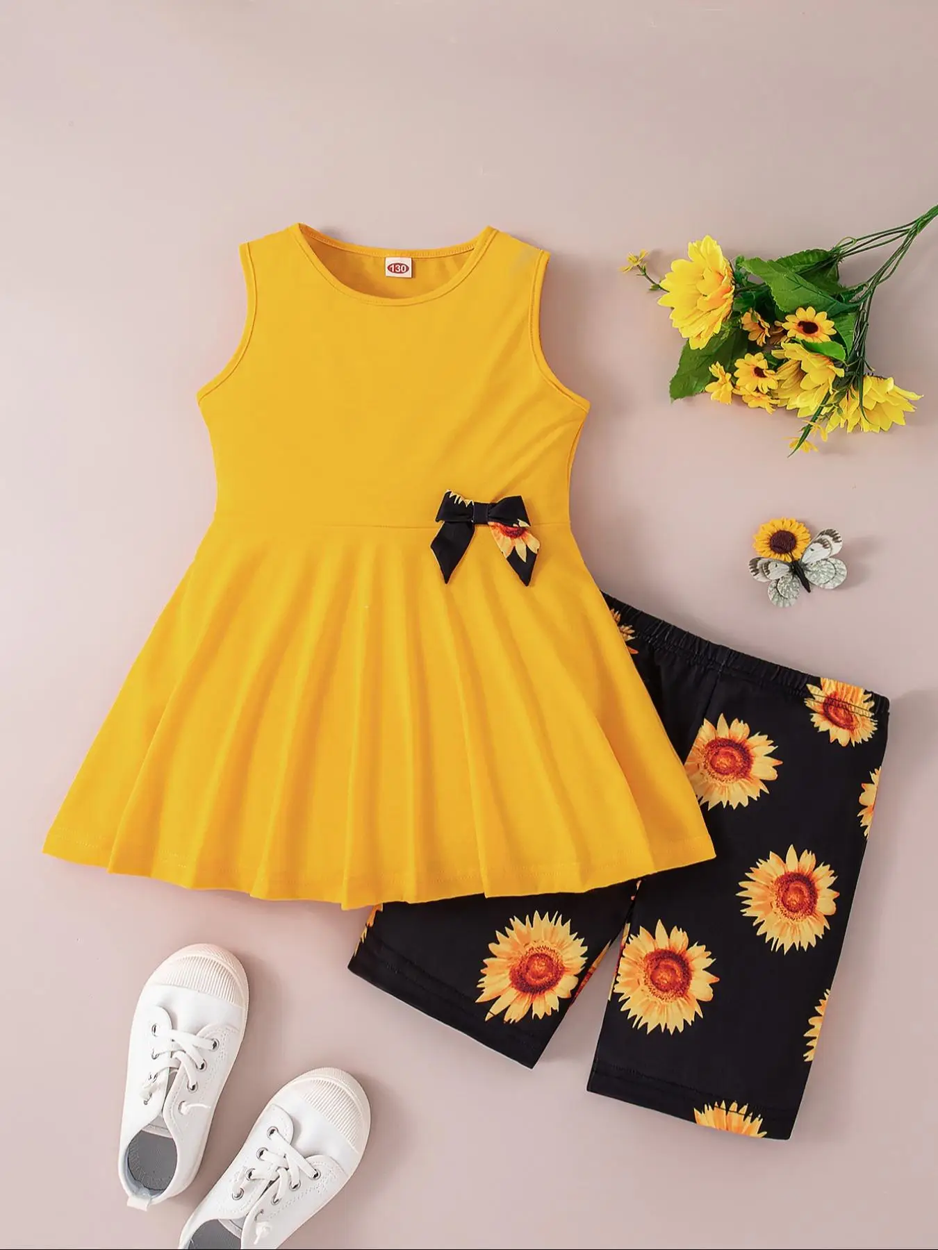 Girl's Solid Color Tank Top & Floral Print Shorts Two-piece Set, Casual Sleeveless Round Neck Top & Shorts for Summer, Kids Outfit Clothes for Daily W