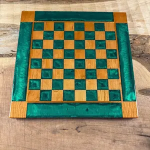 Emerald Green Cherry Wood Chess Board (INCLUDES GLASS PIECES)