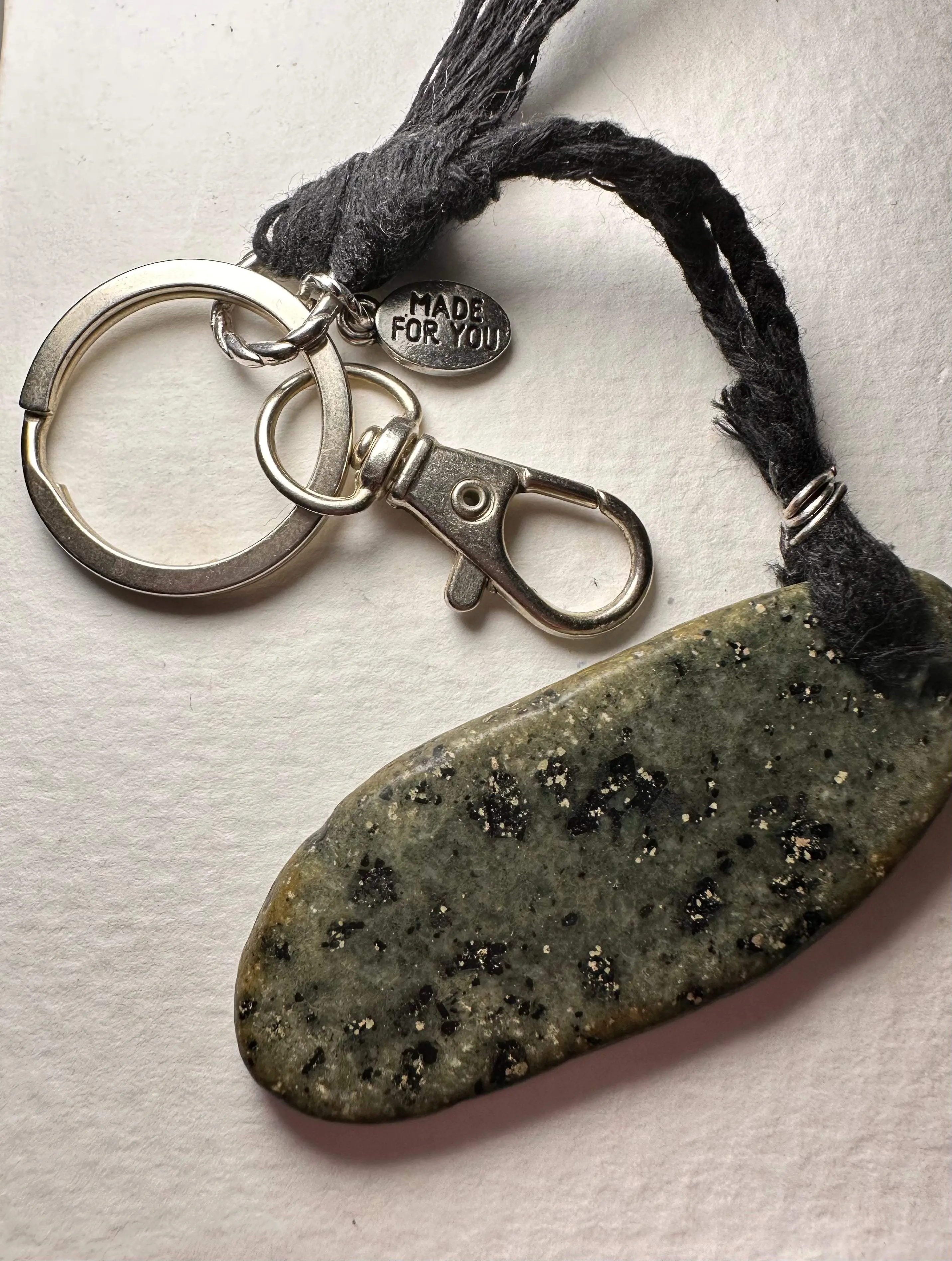 Jade Elegance: Handcrafted Keychain for Timeless Unique Style and Natural Beauty