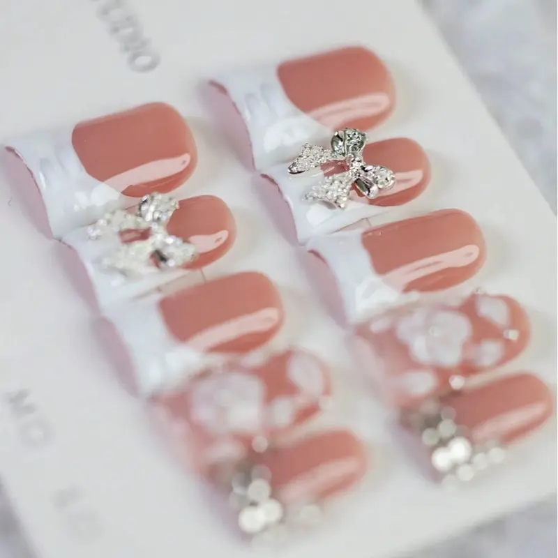 10pcs Y2K Style Red & White French Handmade Press on Fake Nails, Decorative Nails, Nail Design, 3D Floral Carved Duck Mouth Shaped Manicure, Silver Butterfly Decor & Rhinestone Embellished, Suitable For Everyday & Party Wear, Gift For Women & Girls
