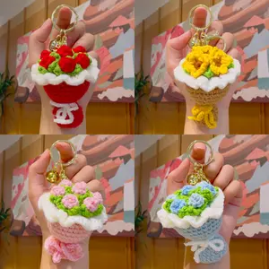 Original plush handmade crocheted bouquet keychain, creative artificial flower bag pendant, gift for couples, girlfriends, and loved ones