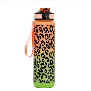 32 oz Léopard pattern plastic water bottle, sport, large capacity , school, events, outdoors, swimming, camping, sports and for everyday use Drinkware Bottled Leopard Portable Washable