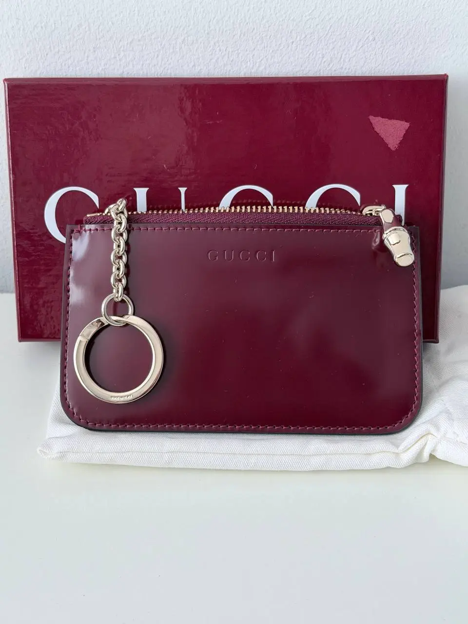 Pre-owned Charol Leather Shoulder Bags Cartera Monedero con Llavero Gucci Bamboo en Piel Charol Color Burdeos