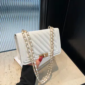 Chic and Stylish Large Capacity Shoulder Crossbody Lock Clutch - Elevate Your Fashion Game with This Trendy Small Square Bag