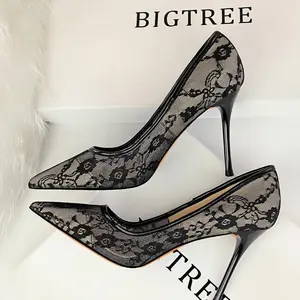 Women's Mesh Hollow Contrast Lace Pointed Toe Stiletto Heels, Black Fashion Elegant Heeled Dress Formal Shoes for Women, High Heel Pumps, Classy Stiletto, Formal Heels, Daily Clothing Decor for Girl, Stylish Perfect Footwear for Outfit Matching