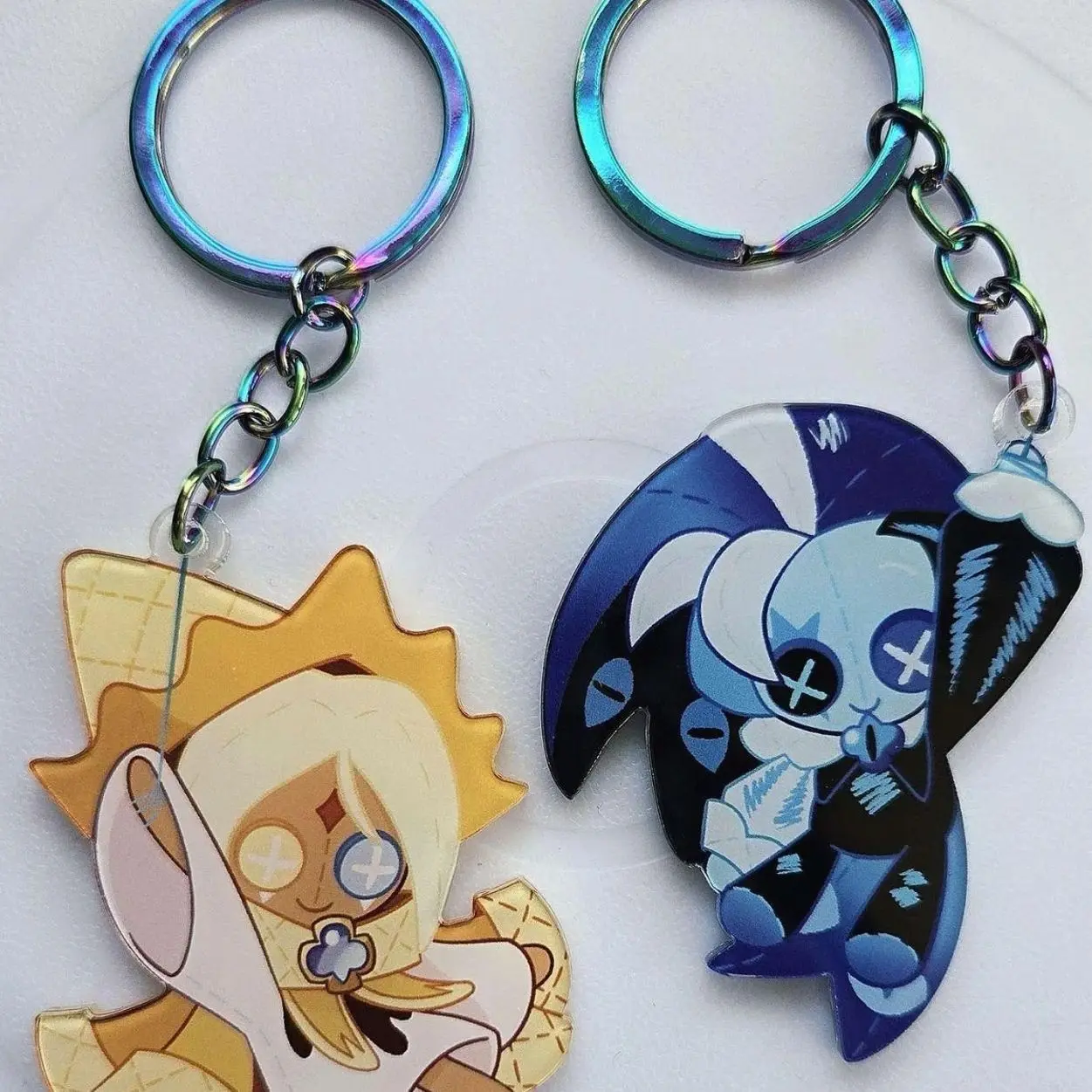 PRE-ORDER Cookie Run Keychains - Shadow Milk Cookie and Pure Vanilla Cookie