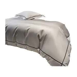 Luxurious High End 200 Thread Count Baby Safe Pure Cotton Four Piece Set 100 Long Staple Cotton Bed Sheet Fitted Sheet Duvet Cover