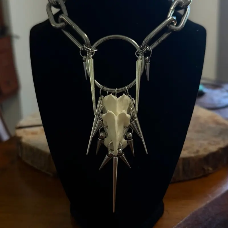 DIVINITY- Silver fox necklace