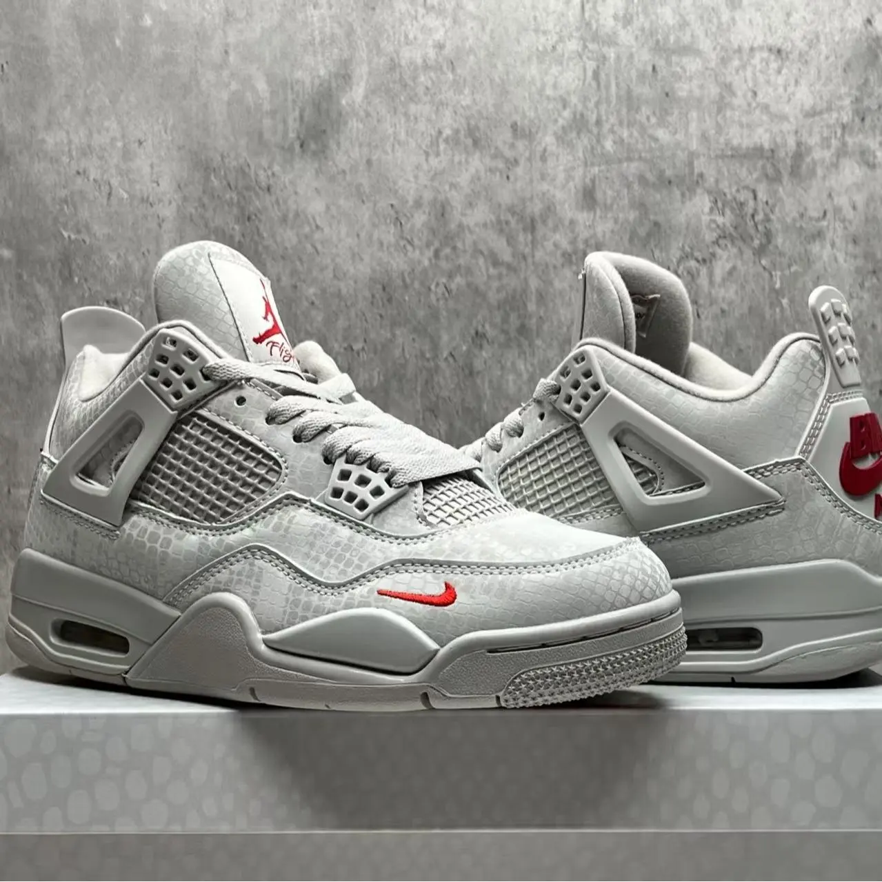 Sports & Daily Dual-Purpose Mid Top Shoes | Premium Suede & Mesh Composite Upper | Energy Rebound Visible Cushion Midsole | Abrasion Resistant Anti-Skip Pattern Bottom | Fit Indoor Athletic Practice, Casual Shopping & Street Fashion Matching