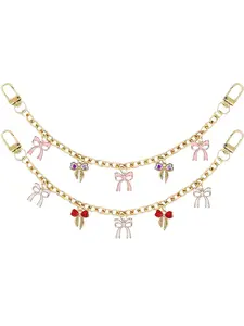 Y2k Sweet-Cool Style Bow Gemstone Bag Chain Pendant, Featuring A Gold Chain Base With A Cute Pink Bow And Heart-Shaped Crystal Charm, Hung On A Handbag Or Tote Bag, Making It A Accessory For Everyday Outings And Dates, Bag Charms