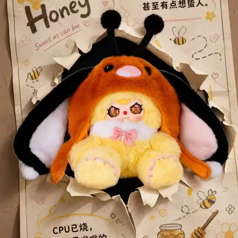 B16-Babythree makes their debut as a hat model Plush Blind Box