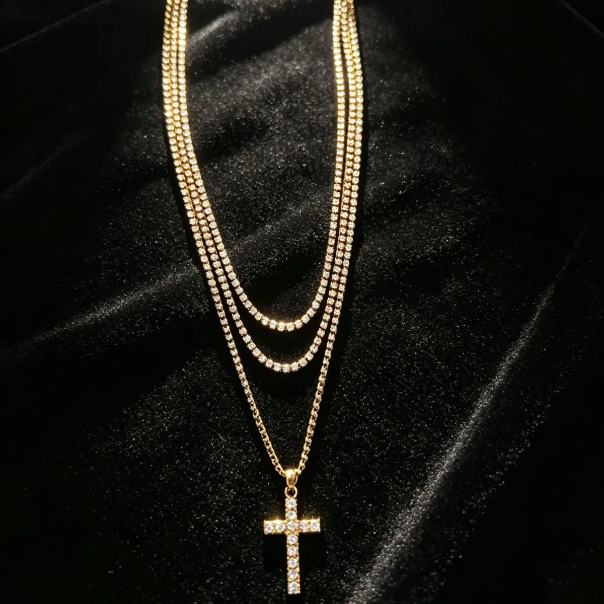European and American hot girl style necklace, three-layer full-diamond cross necklace，Choker with pendant, sparkling style