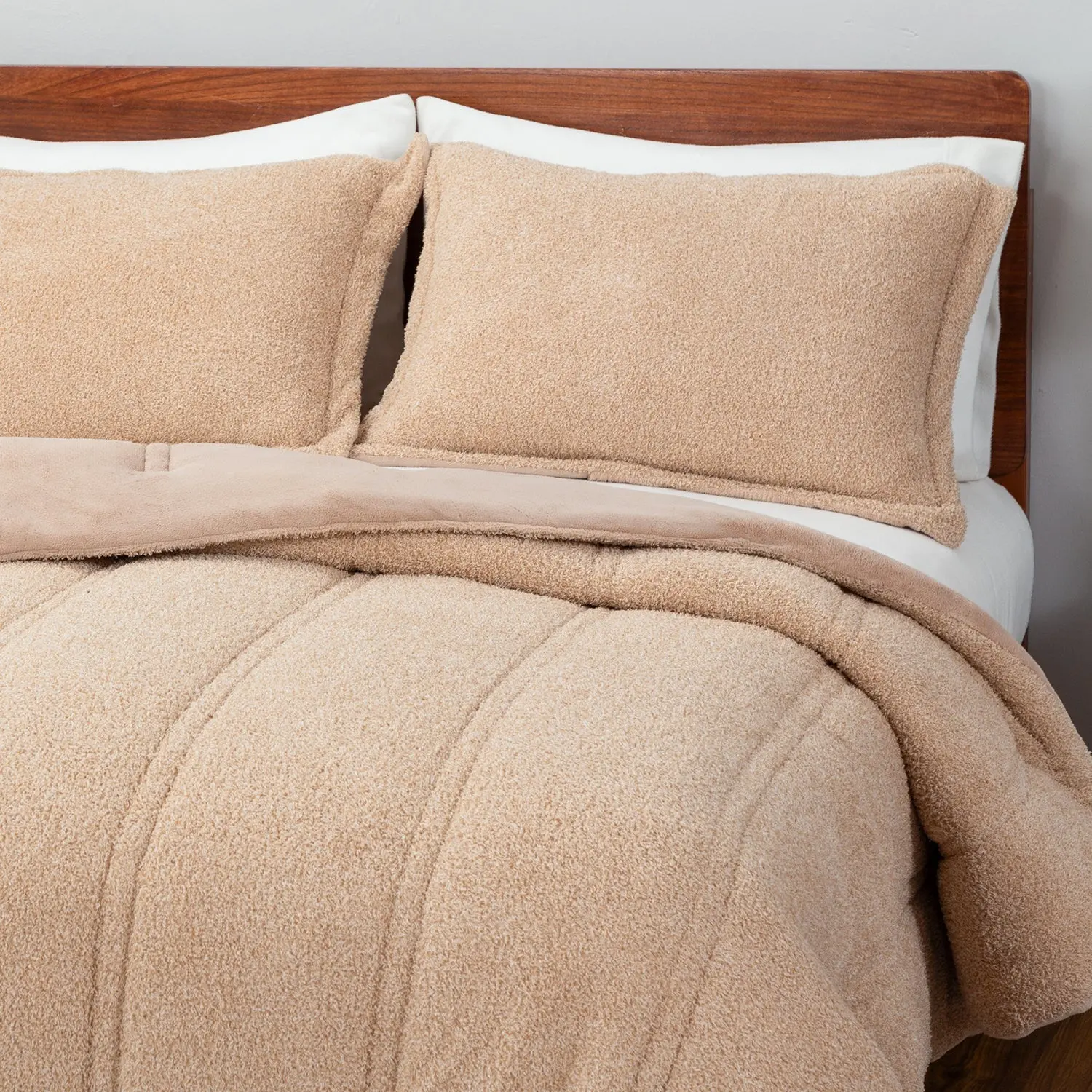 Berkshire Retro Plush Comforter Set, Ultra Soft Boucle & Primalite Winter Bedding, 3-Piece Cozy Warm Quilt with 2 Shams, Oeko-Tex Certified, Machine Washable, Twin/King, Heathered Neutral