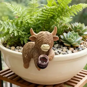 Highland Cow Statue Planter Decoration, Resin Garden Ornament, Garden Accessories, Garden Sculptures Statues, Highland Cow Holding Beer and Wine Cup Design, Indoor Outdoor Decor